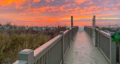 Coastal Chic Condo - Hilton Head Island 2 Bed/2 Bath, 8 Guests, Pool/Beach/Pets