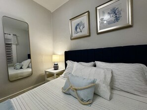 2 slaapkamers, een strijkplank/strijkijzer, wifi, beddengoed