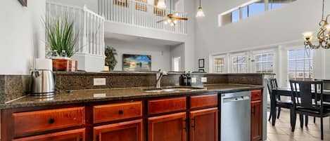 ميكروويف، فرن، موقد طهي مسطح، غسالة أطباق