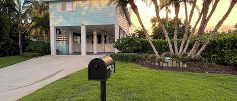 المنطقة المحيطة بالمنشأة