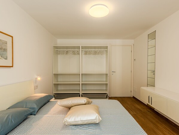 2 bedrooms, internet