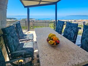 Outdoor dining - Bellevue by Interhome (Makarska)