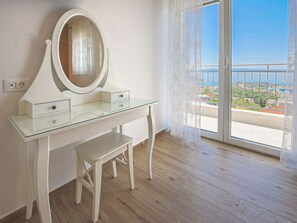 Interior - Bellevue by Interhome (Makarska)