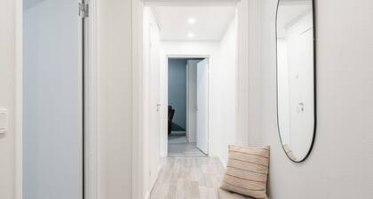 Spacious Apartment with Prime Location