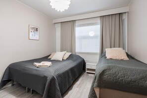 1 bedroom, desk, iron/ironing board, free WiFi - Spacious Apartment with Prime Location (Jyväskylä)