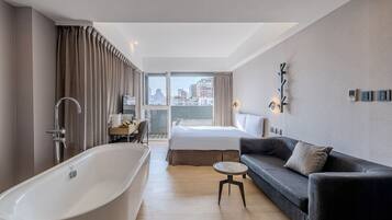 Executive Double Room | Free WiFi, bed sheets