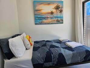 2 habitaciones, tabla de planchar con plancha, wifi y ropa de cama 