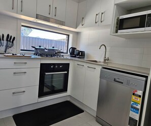 Electric kettle, dining table