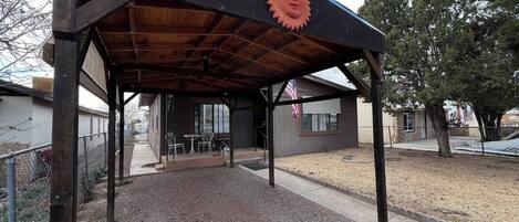 المنشأة من الخارج