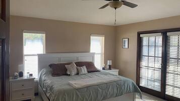 3 soverom, skrivebord, wi-fi og sengetøy