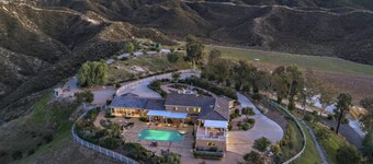 Fall Into Luxury 25% Off Private Vineyard Getaway