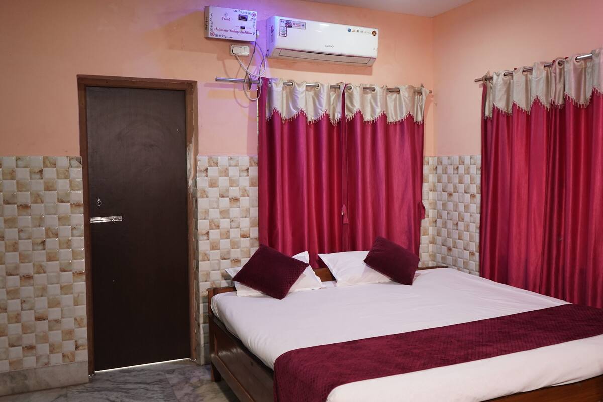 Deluxe kamer, uitzicht op de stad | Gratis wifi, beddengoed