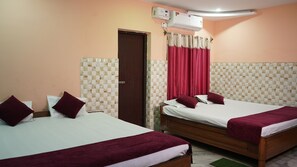 Family Room | Free WiFi, bed sheets