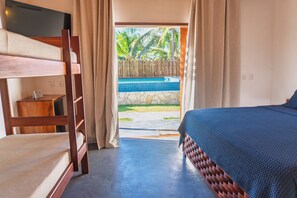 Family Room, Pool View | Free WiFi - Pousada no Mar (Amontada)