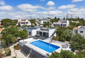 Exterior - Casa Alys - Villa with private pool and sea views (Carvoeiro)