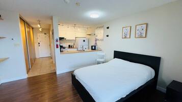 1 bedroom, WiFi, bed sheets