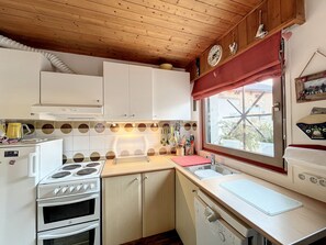 Refrigerador, microondas, horno, lavavajillas