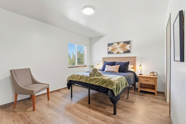 2 bedrooms, iron/ironing board, free WiFi, bed sheets