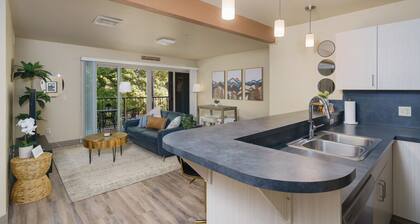 2BR Loft–5 Min to Lake&Downtown