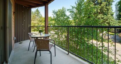 2BR Loft–5 Min to Lake&Downtown