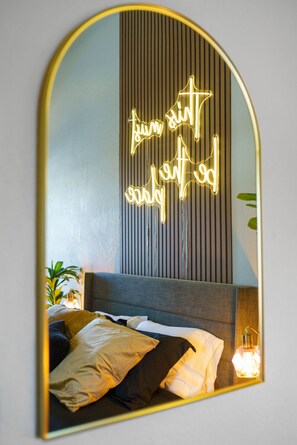 1 slaapkamer, een strijkplank/strijkijzer, gratis wifi, beddengoed