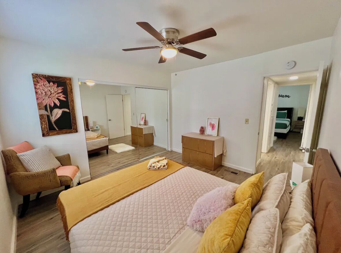 3 bedrooms, iron/ironing board, free WiFi, bed sheets