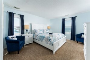 3 slaapkamers, een bureau, een strijkplank/strijkijzer, gratis wifi