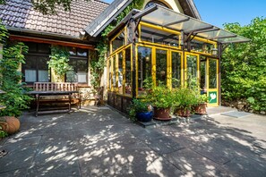 Exterior - Holiday Apartment 'Im Haus Ginkgo' with Shared Pool, Shared Terrace and Wi-Fi (Wittstock/Dosse)