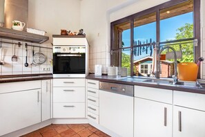 Kühlschrank, Ofen, Herdplatte, Geschirrspüler