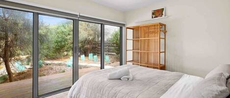 4 عدّة غرف نوم ومكواة/لوح كي وواي فاي