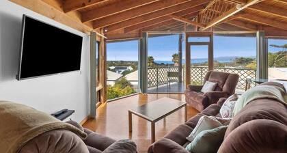 Beach Retreats I Ocean Views I Pet Friendly