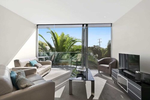 Bell St Apartments I Walk to everything in Torquay