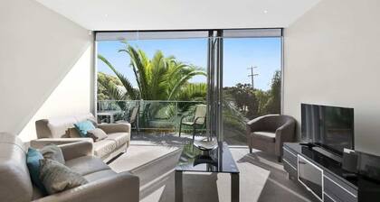 Bell St Apartments I Walk to everything in Torquay