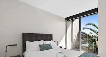 Bell St Apartments Su