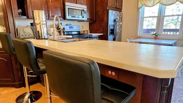 Microwave, oven, stovetop, dishwasher