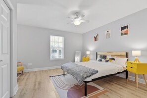 3 chambres, bureau, Wi-Fi gratuit, draps fournis