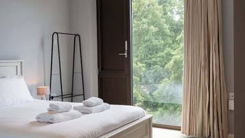 1 bedroom, iron/ironing board, travel crib, WiFi