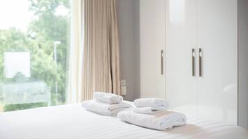 1 bedroom, iron/ironing board, travel crib, WiFi