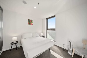 1 bedroom, iron/ironing board, WiFi, bed sheets - Light-Filled 1-Bed Apartment with Pool & Gym (Gungahlin)
