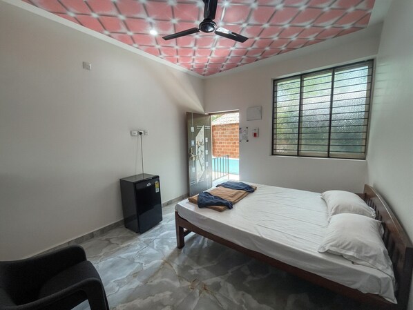 Free WiFi, bed sheets