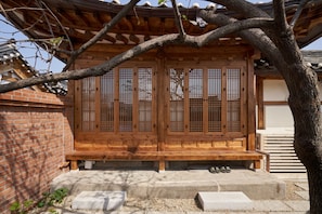 Double Jae | Terrace/patio