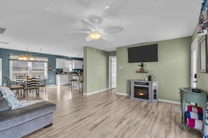 Smart TV, table tennis - Game Room, Kayaks, Steps to the Ocean! (Ocean Gate)