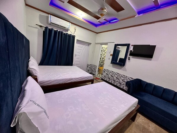 In-room safe, iron/ironing board, free WiFi, bed sheets