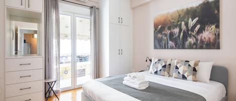 Căn hộ, 1 phòng ngủ, bếp, quang cảnh thành phố | Trang trí khác biệt, trang bị nội thất với thiết kế riêng biệt