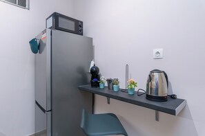 Apartemen, 1 kamar tidur, dapur, pemandangan kota | Dapur pribadi | Lemari es besar, microwave, oven, dan kompor