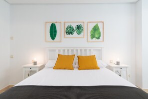 2 chambres, fer et planche à repasser