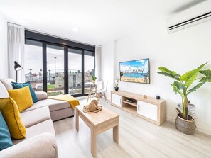 Living room - Apartment in Las Palmas Near Las Canteras Beach (Las Palmas de Gran Canaria)