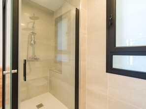 Bathroom | Hair dryer - Apartment in Las Palmas by Playa de Las Canteras (Las Palmas de Gran Canaria)