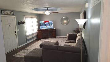 Smart TV, DVD player