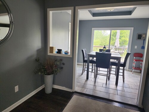 B&S Creekside Retreat Lodging